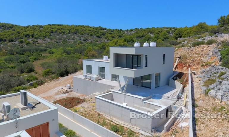 Luxusvilla mit Pool und Meerblick