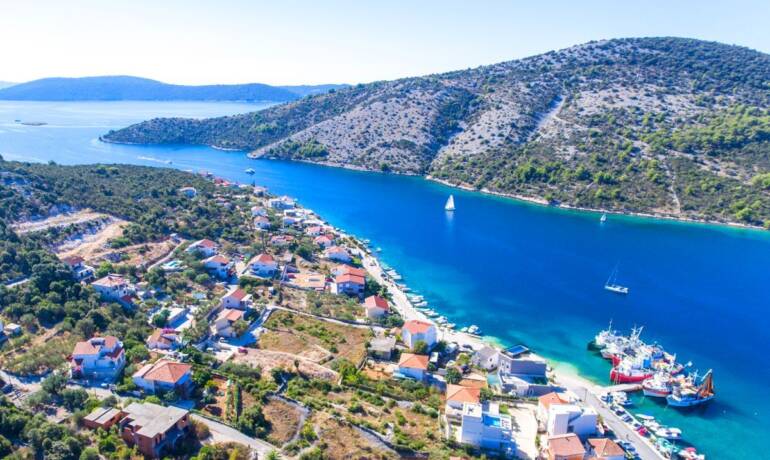 Ein Haus mit Bauland in ausgezeichneter Lage