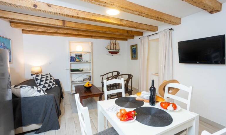 Ein-Zimmer-Wohnung in der Nähe des Diokletianpalastes und des Meeres